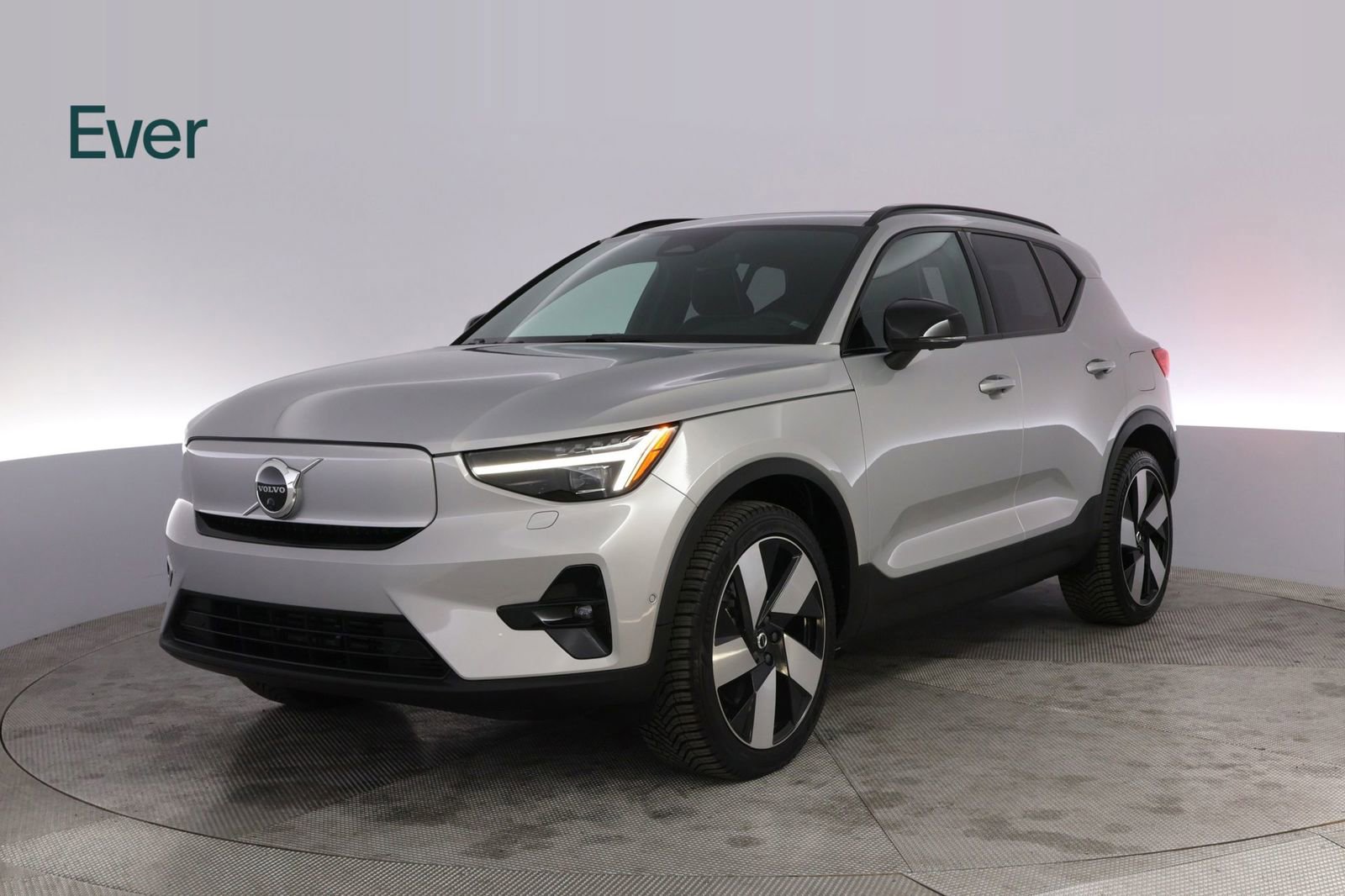 Used 2023 Volvo XC40 Recharge Ultimate AWD/4WD image 9