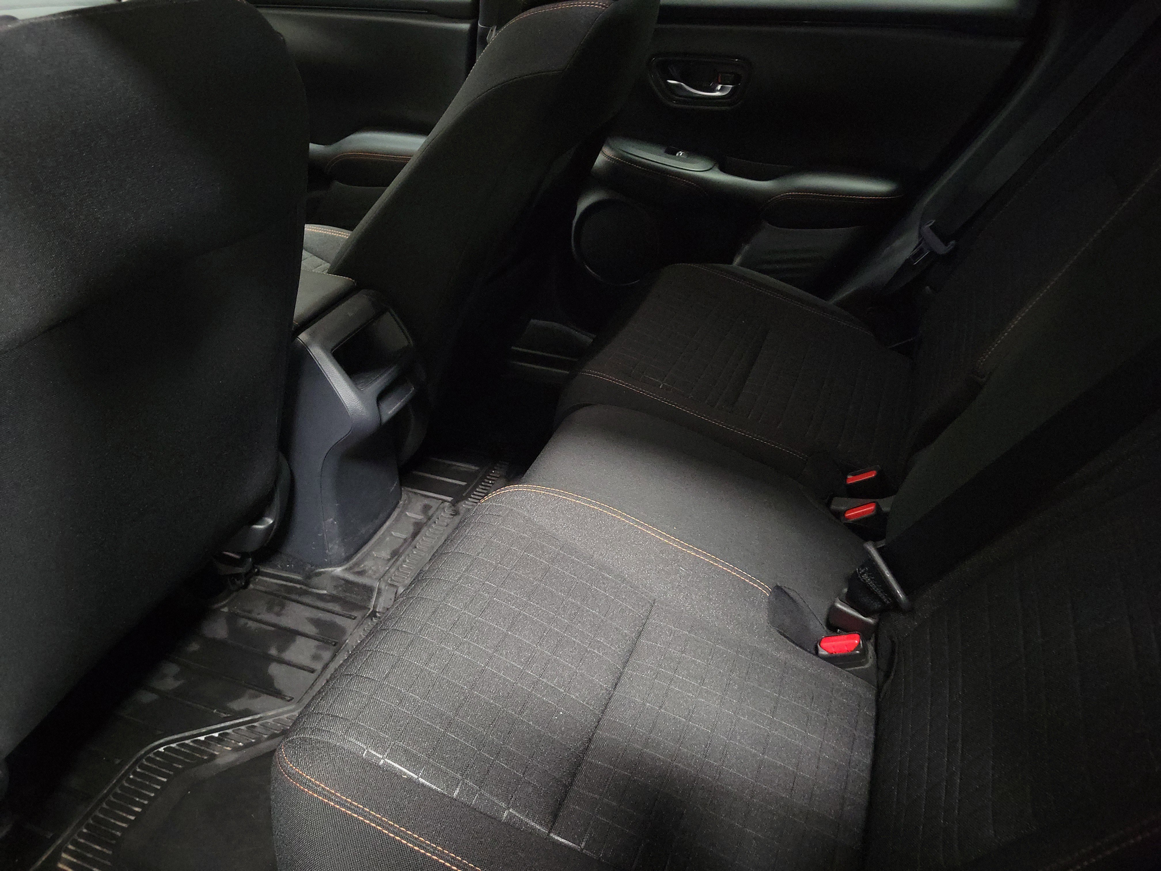 Certified 2025 Honda HR-V Sport image 11