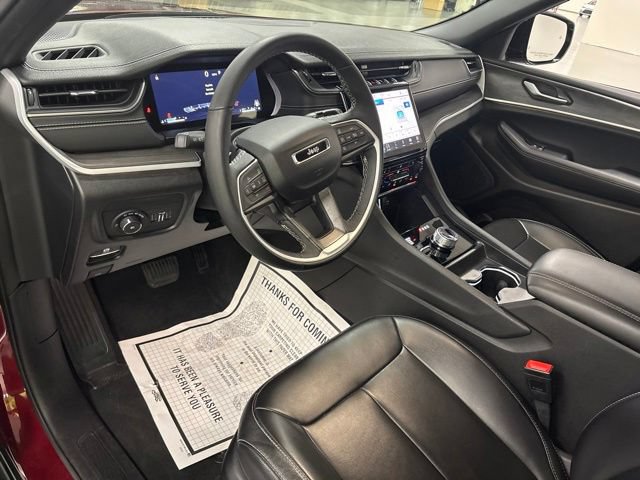 Used 2024 Jeep Grand Cherokee L Limited AWD/4WD image 19