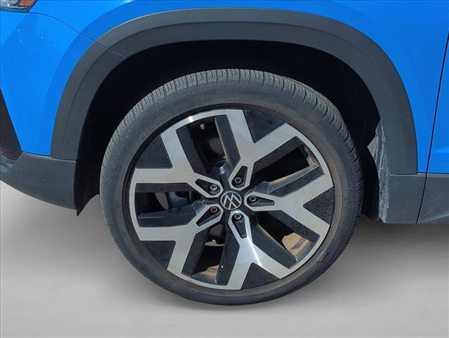 Used 2023 Volkswagen Taos SEL image 6