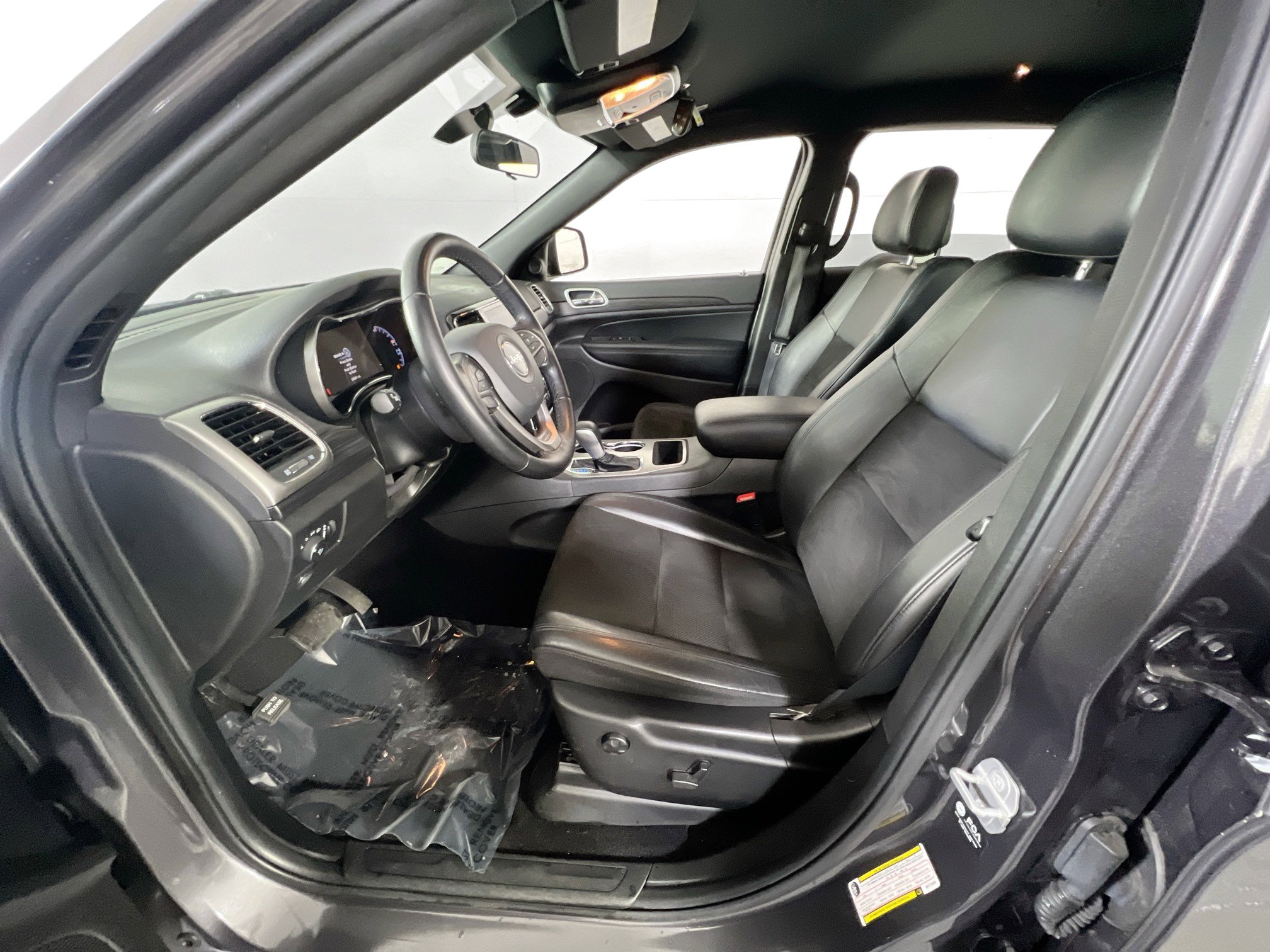 Used 2021 Jeep Grand Cherokee Laredo X image 21