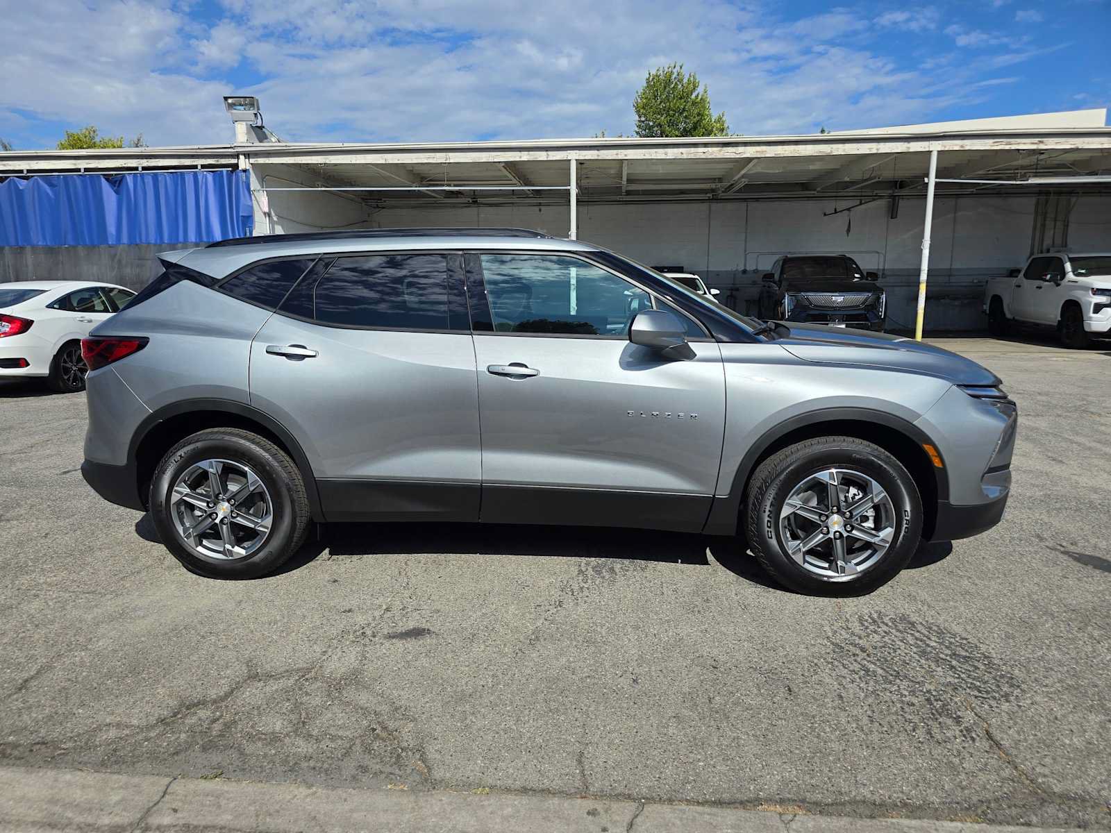 New 2026 Chevrolet Blazer LT w/ Convenience Package FWD image 2