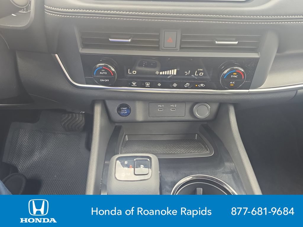 Used 2024 Nissan Rogue SV AWD/4WD image 15