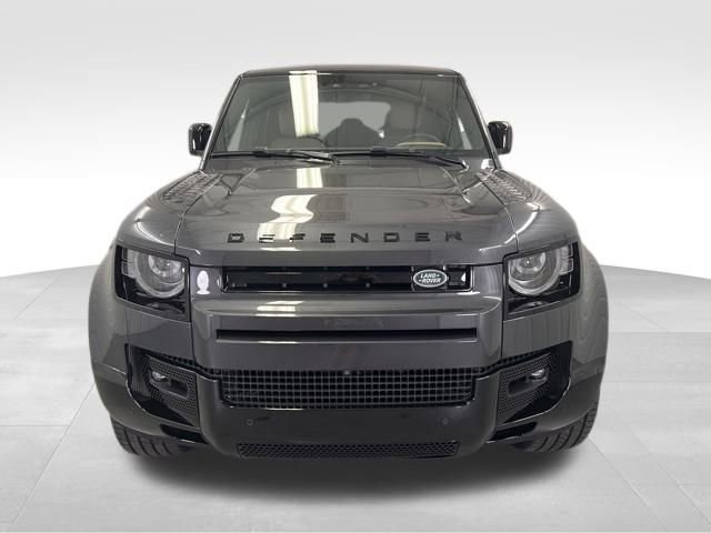 New 2025 Land Rover Defender 110 X-Dynamic SE image 2