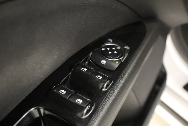 Used 2015 Ford Fusion SE image 19