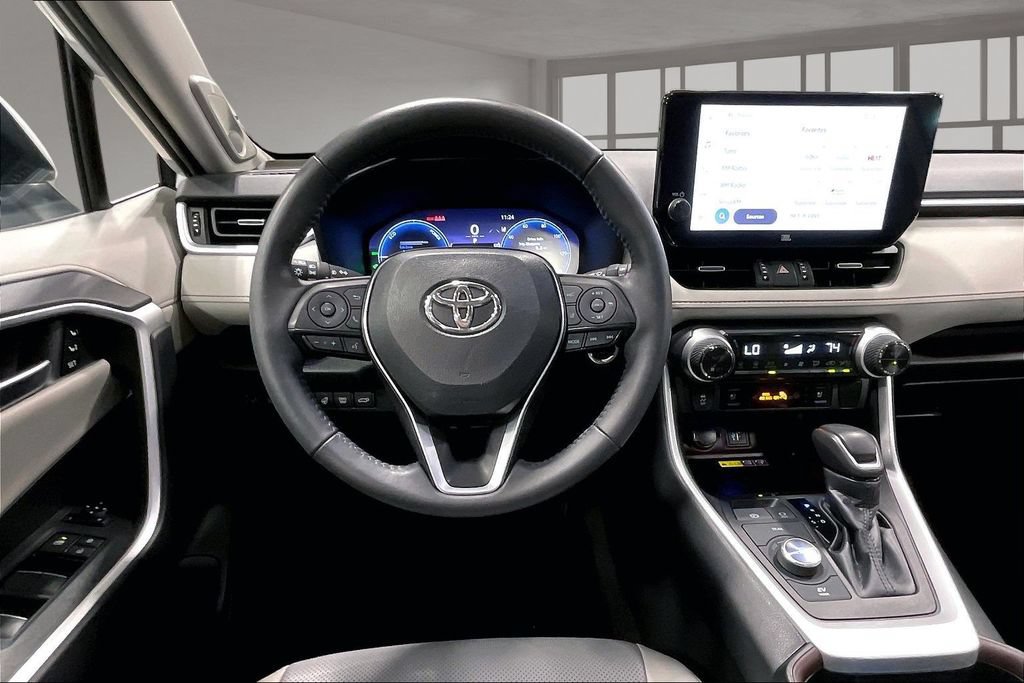 Used 2023 Toyota RAV4 Limited AWD/4WD image 9