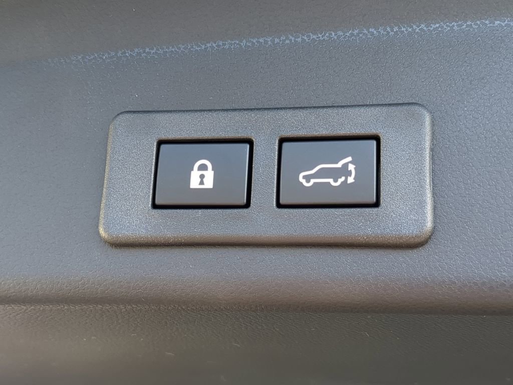 Certified 2025 Subaru Ascent Premium image 10