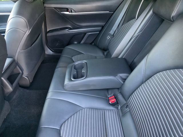 Used 2019 Toyota Camry SE w/ Carpet Mat Package FWD image 12