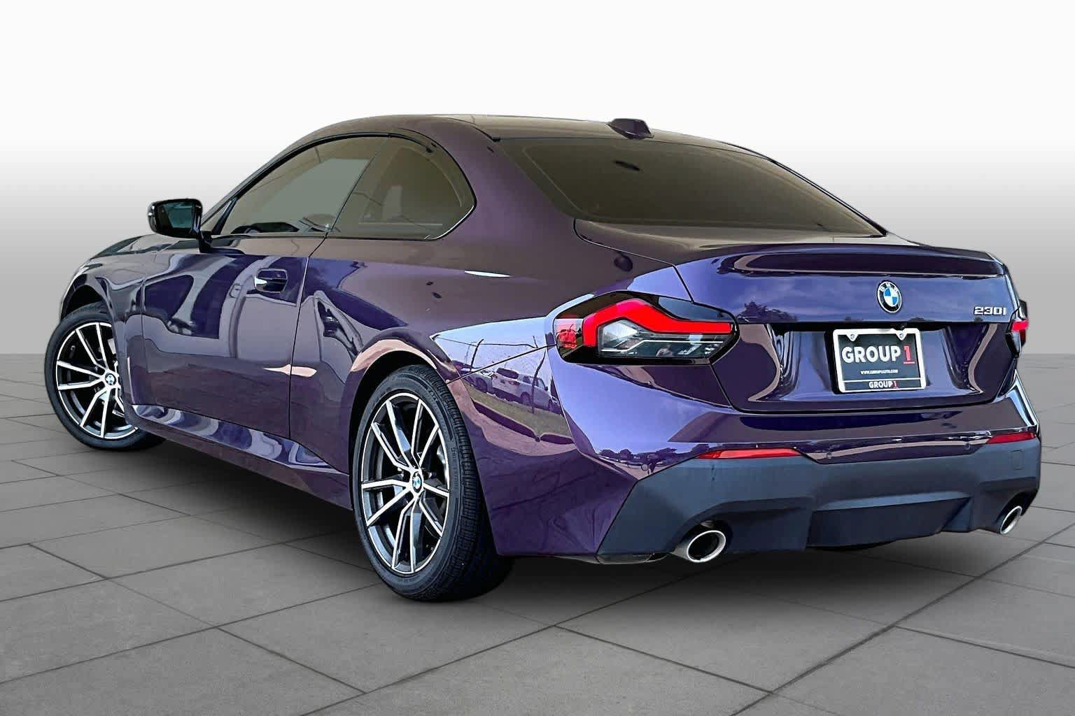 Used 2024 BMW 230i Coupe w/ Convenience Package RWD image 11