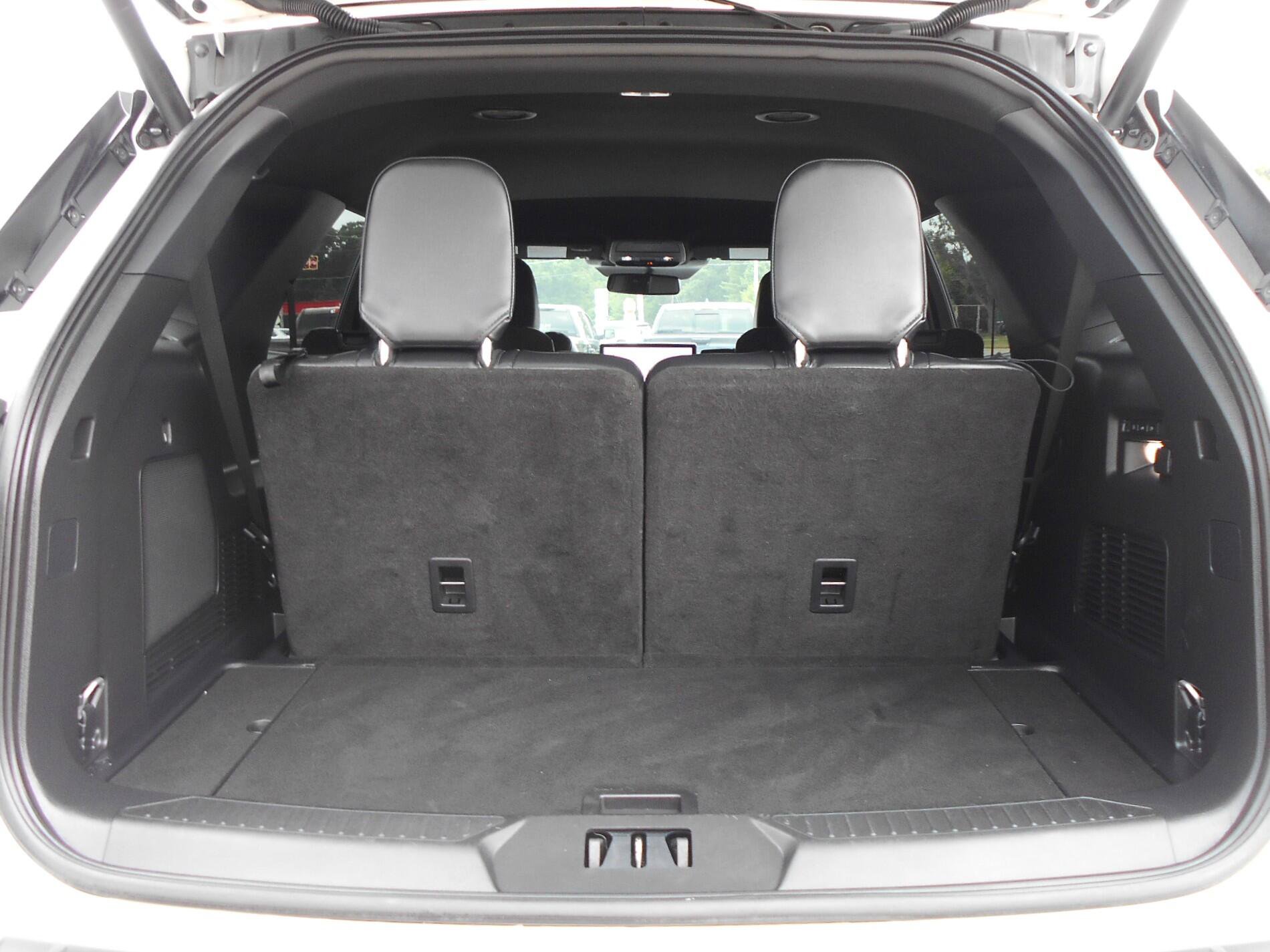 Used 2025 Ford Explorer ST AWD/4WD image 25