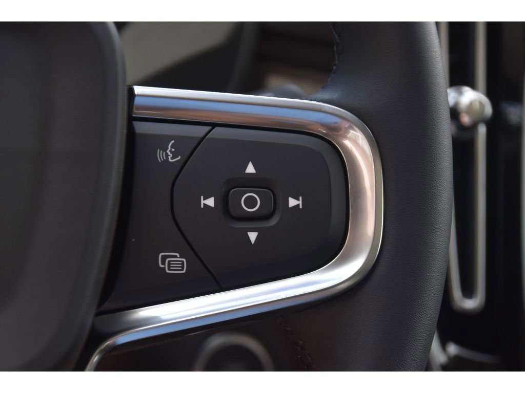 New 2026 Volvo XC40 B5 Core w/ Protection Package Premier AWD/4WD image 33