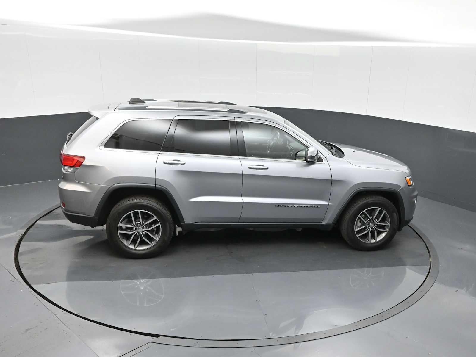 Used 2021 Jeep Grand Cherokee Limited w/ Luxury Group II AWD/4WD image 24