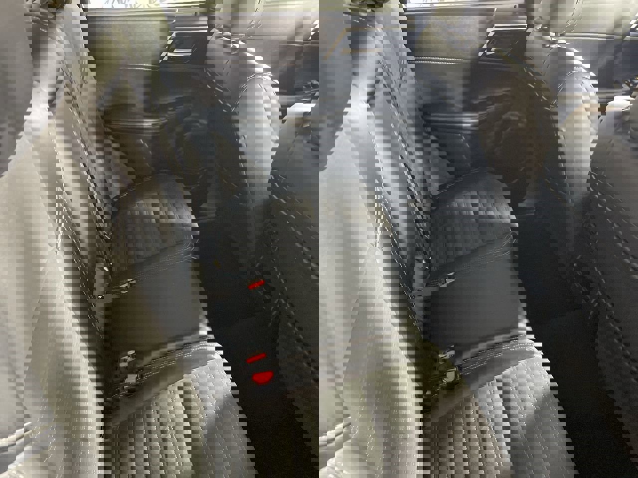 Used 2024 Mitsubishi Outlander SE image 25