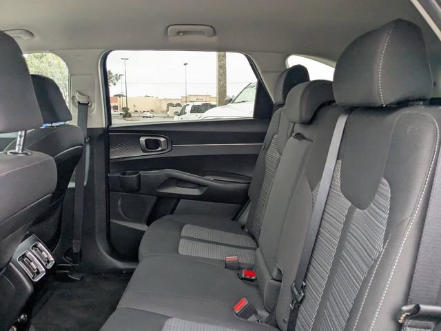 Used 2023 Kia Sorento LX image 13