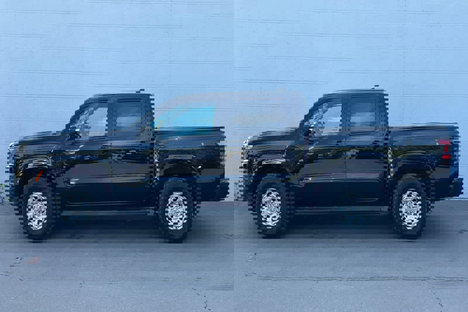 Certified 2023 Nissan Frontier S image 6