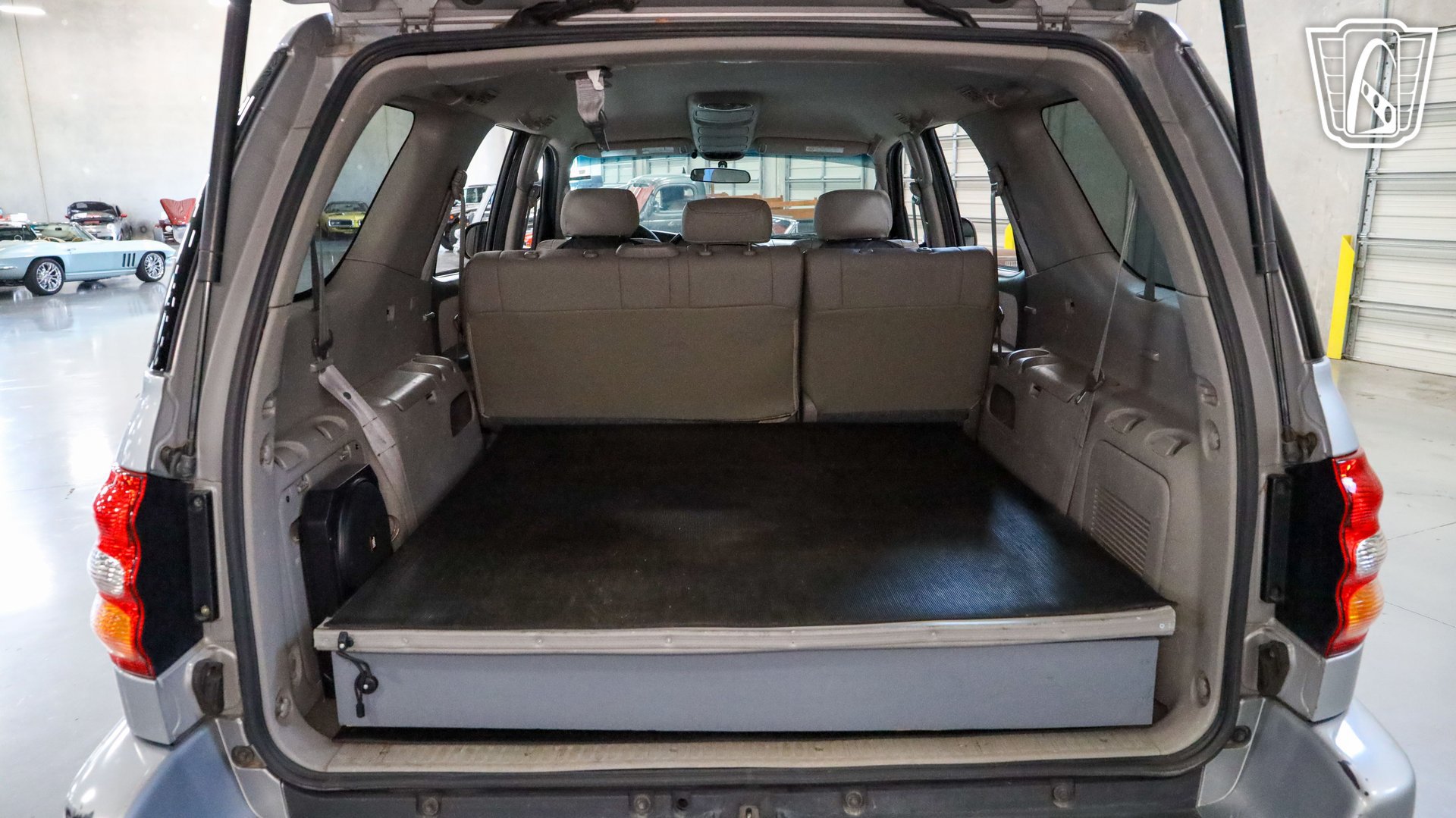 Used 2002 Toyota Sequoia SR5 w/ Alloy Wheel Pkg AWD/4WD image 12