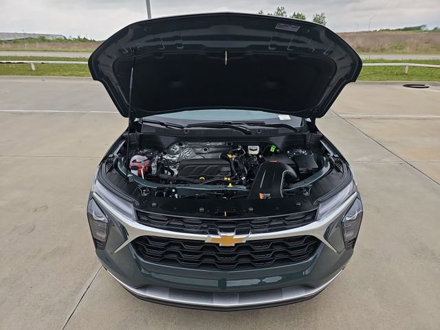 New 2026 Chevrolet Trax LT w/ Driver Confidence Package FWD image 29