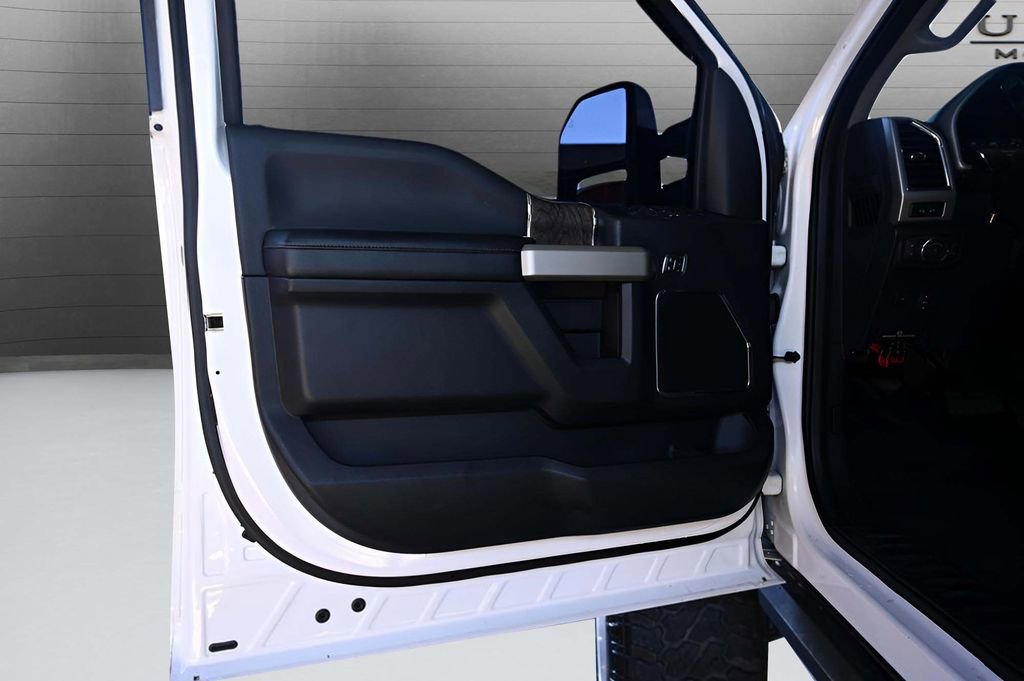 Used 2018 Ford F250 Lariat w/ Lariat Ultimate Package image 12