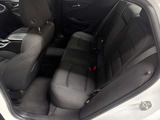 Used 2021 Chevrolet Malibu LT FWD image 13