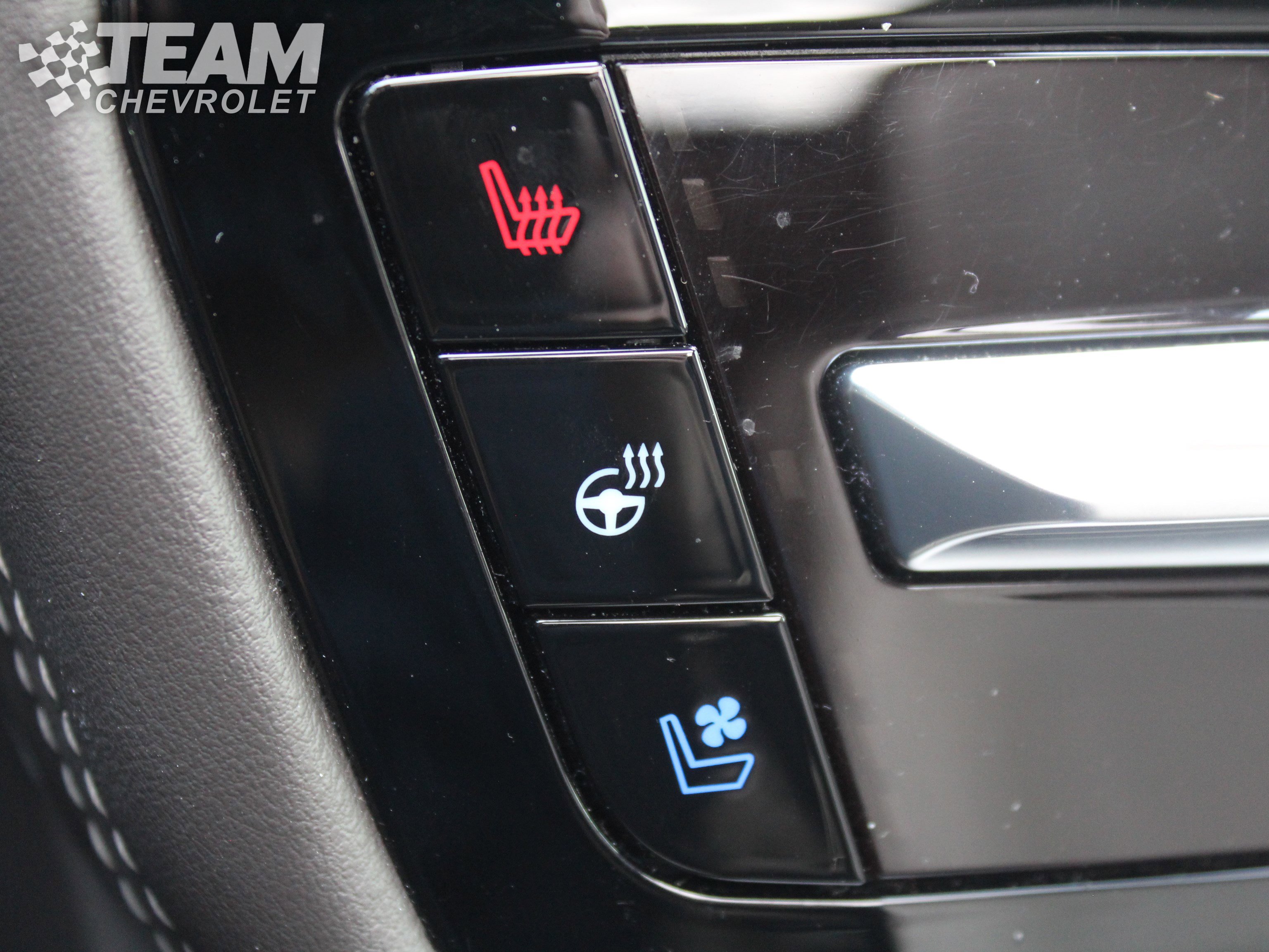 Used 2022 Ford Explorer Platinum w/ Equipment Group 601A image 19