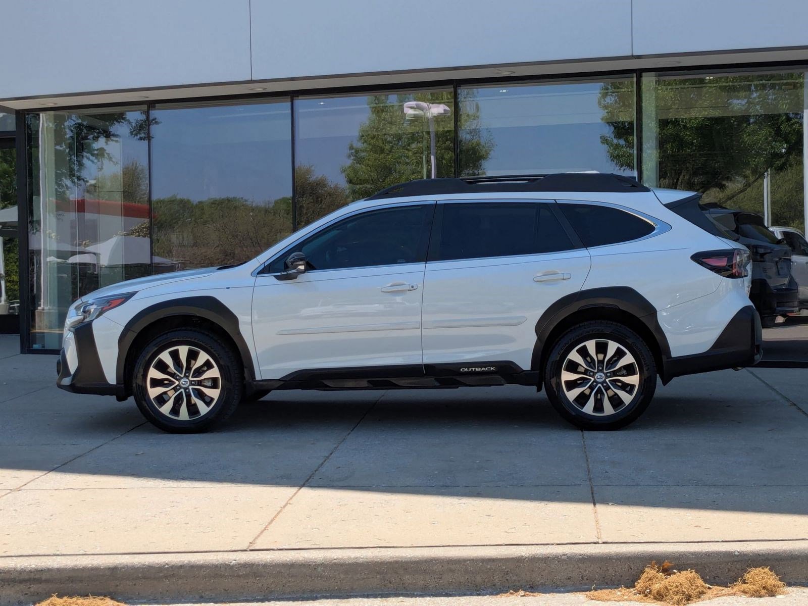 Used 2024 Subaru Outback Limited XT w/ Popular Package #2 image 2