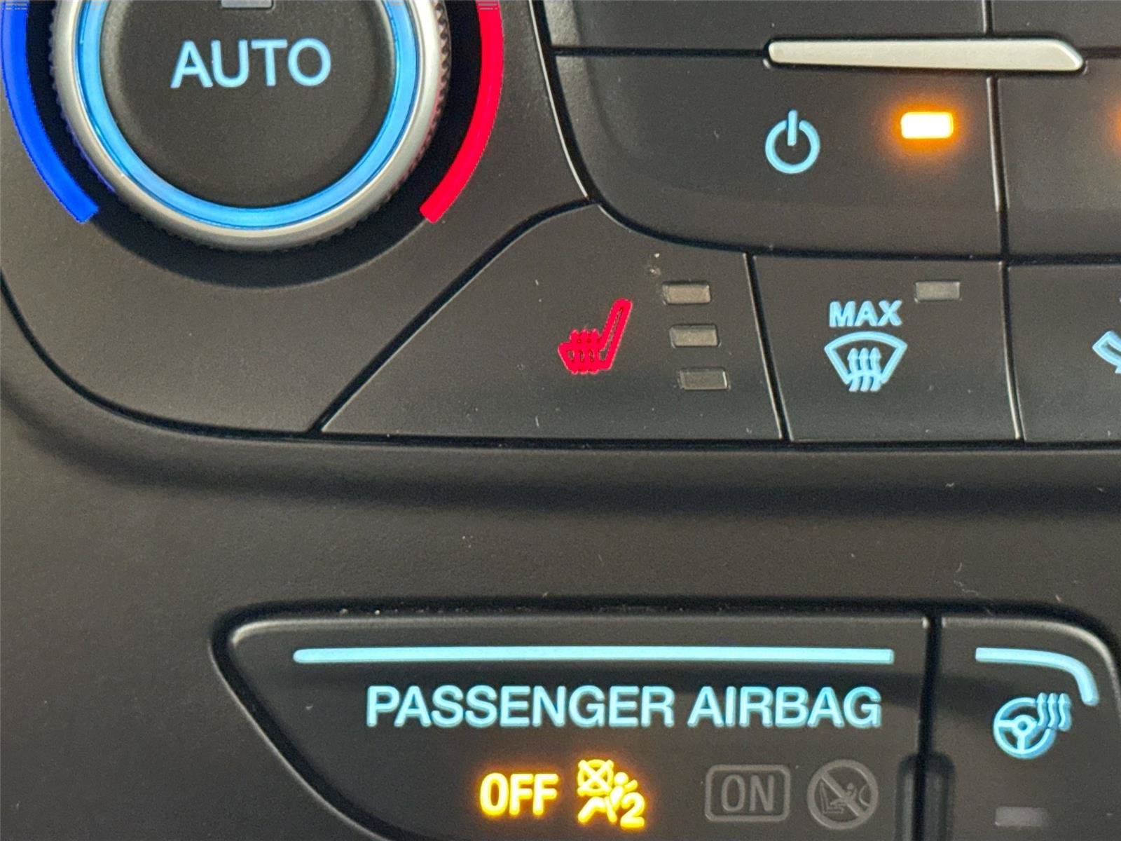 Used 2019 Ford Escape Titanium FWD image 8