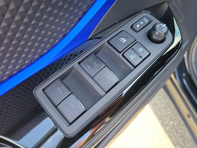 Used 2020 Toyota C-HR XLE FWD image 13