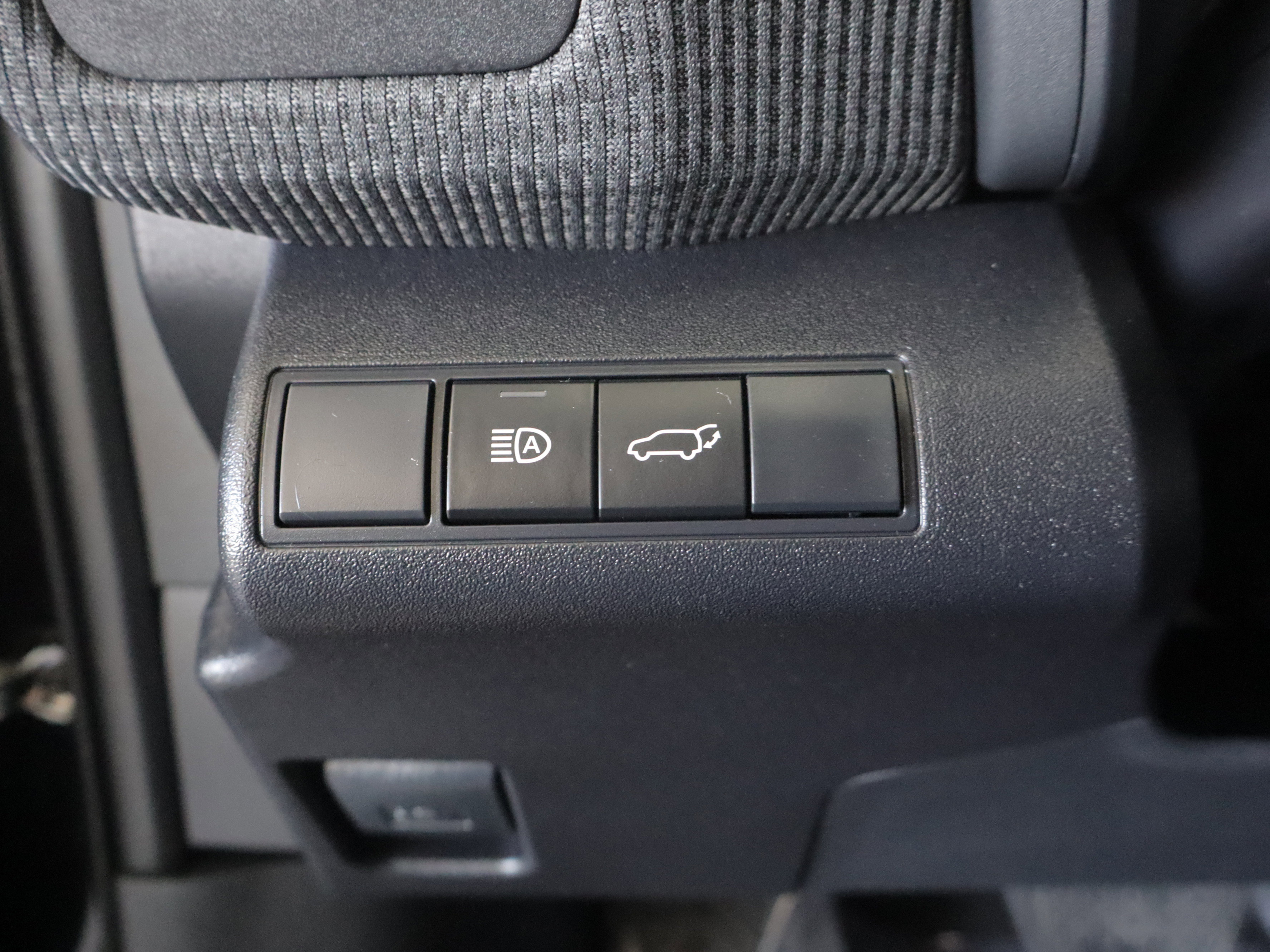 Used 2023 Toyota bZ4X AWD image 18