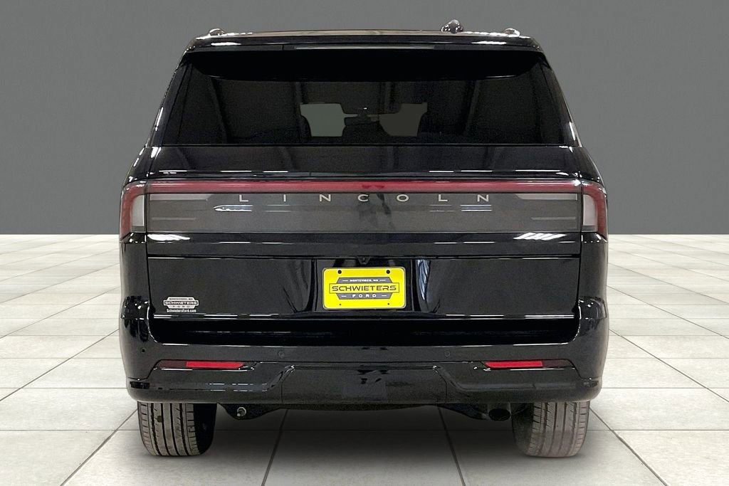 Used 2025 Lincoln Navigator L Reserve w/ Jet Appearance Package image 4