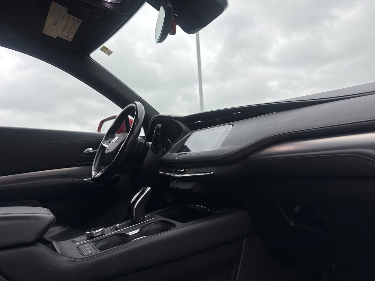 Used 2021 Cadillac XT4 Premium Luxury image 27