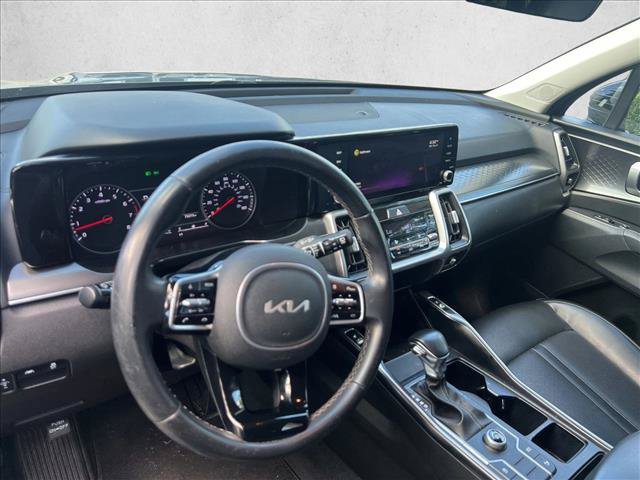 Used 2022 Kia Sorento S FWD image 9