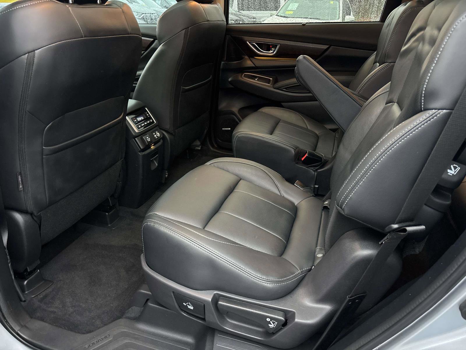 Used 2023 Subaru Ascent Touring image 9