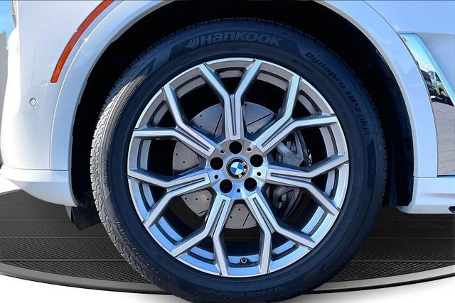 Used 2024 BMW X7 xDrive40i image 35