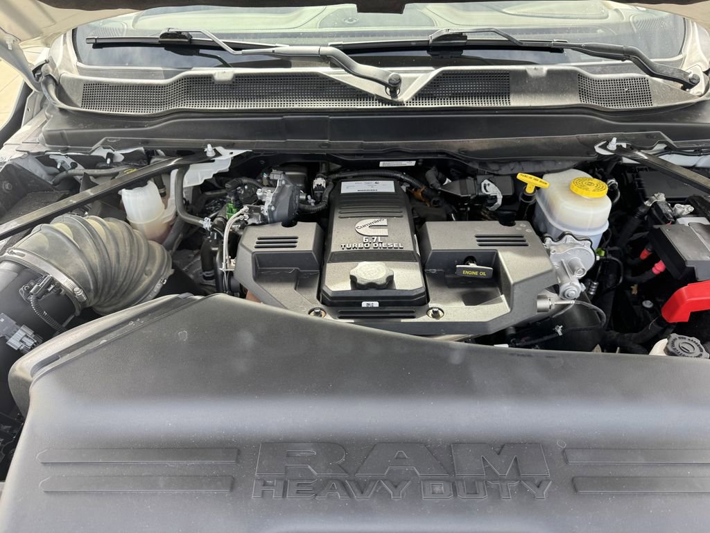 Used 2024 RAM 3500 Limited w/ Towing Technology Group image 31
