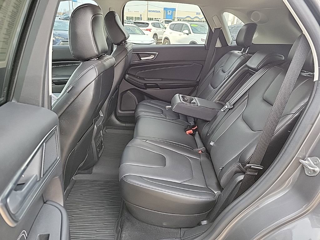 Used 2021 Ford Edge Titanium w/ Equipment Group 301A image 10