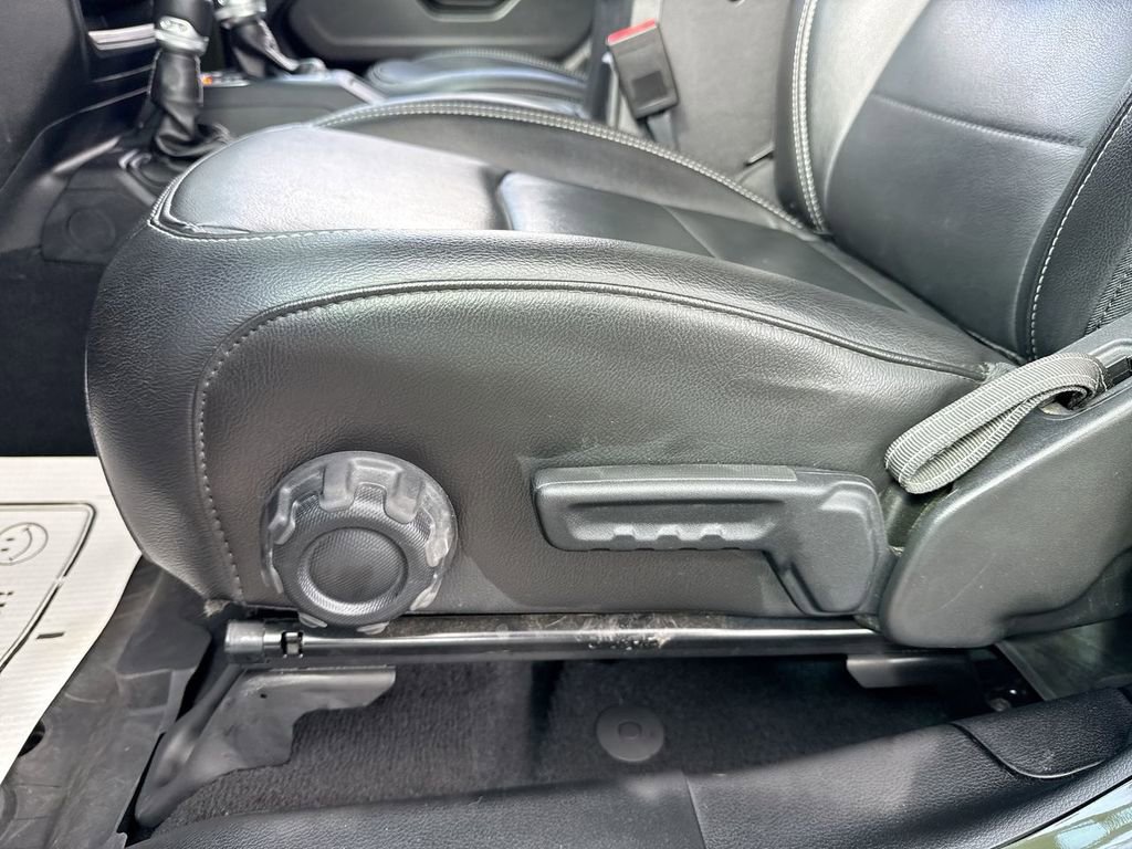 Used 2023 Jeep Wrangler Unlimited Sahara w/ Cold Weather Group image 12