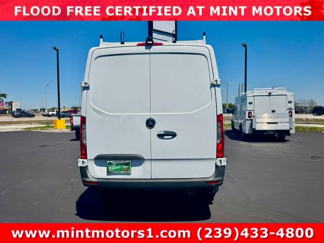 Used 2021 Mercedes-Benz Sprinter 1500 image 12