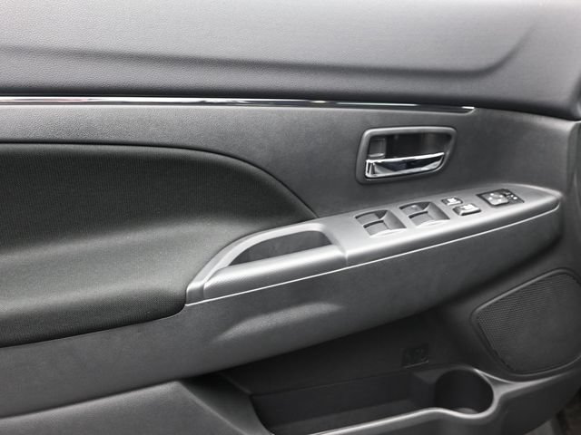 New 2026 Mitsubishi Outlander Sport LE AWD/4WD image 13