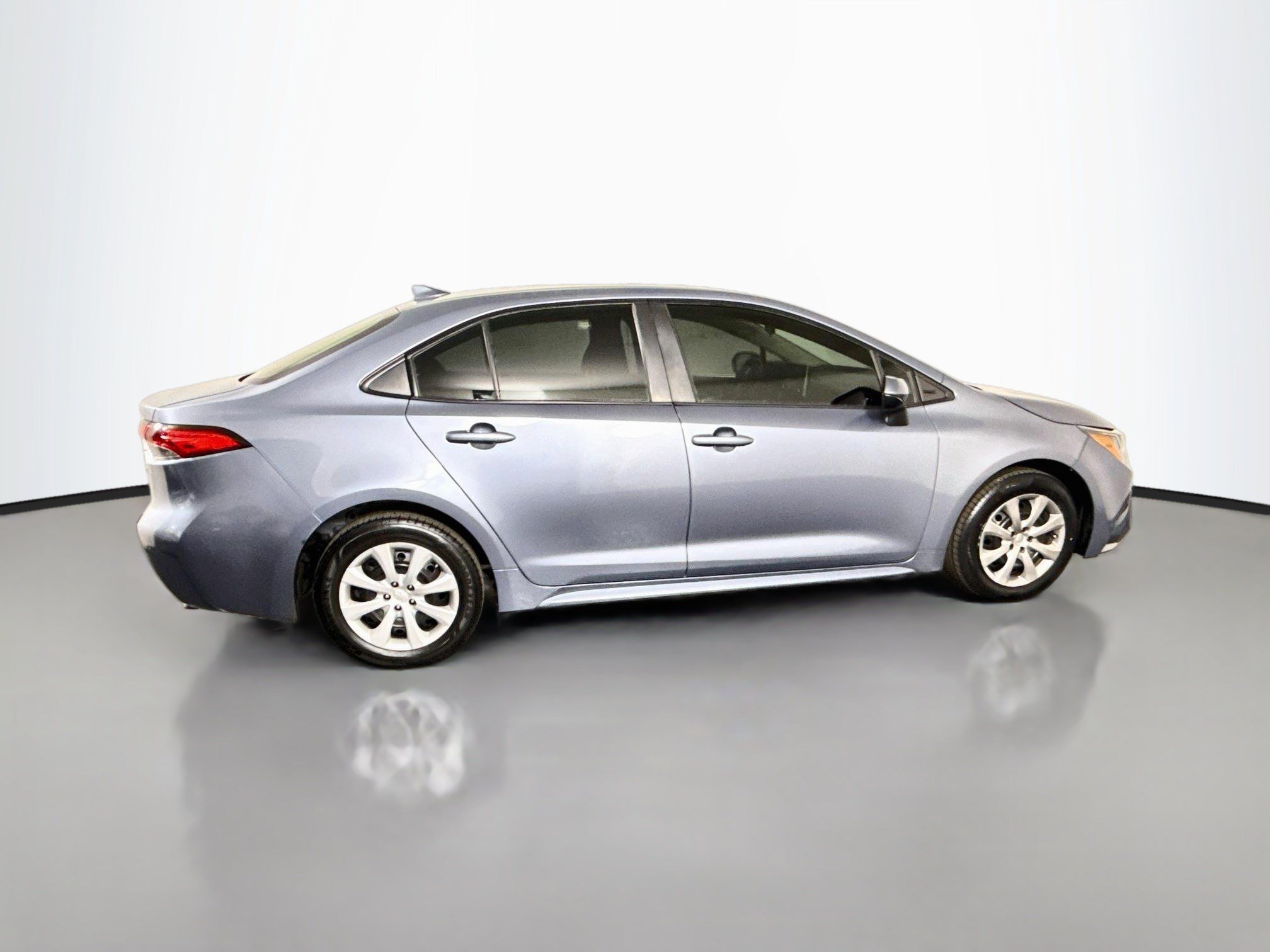 Used 2021 Toyota Corolla LE FWD image 11