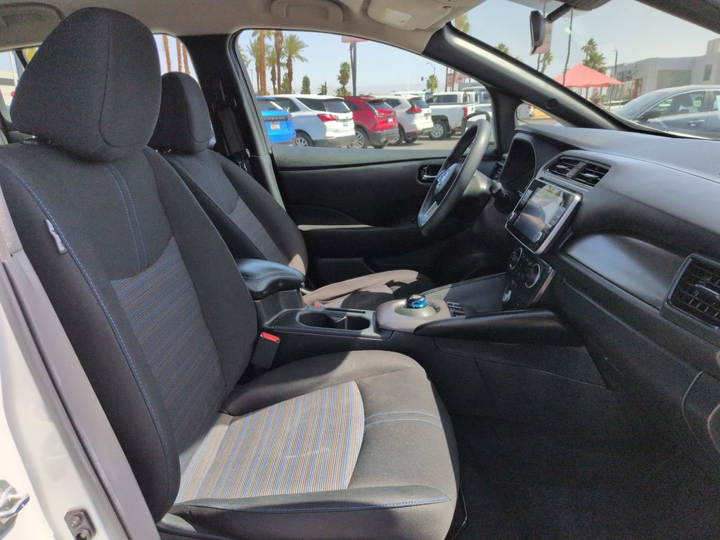Used 2020 Nissan Leaf S image 17