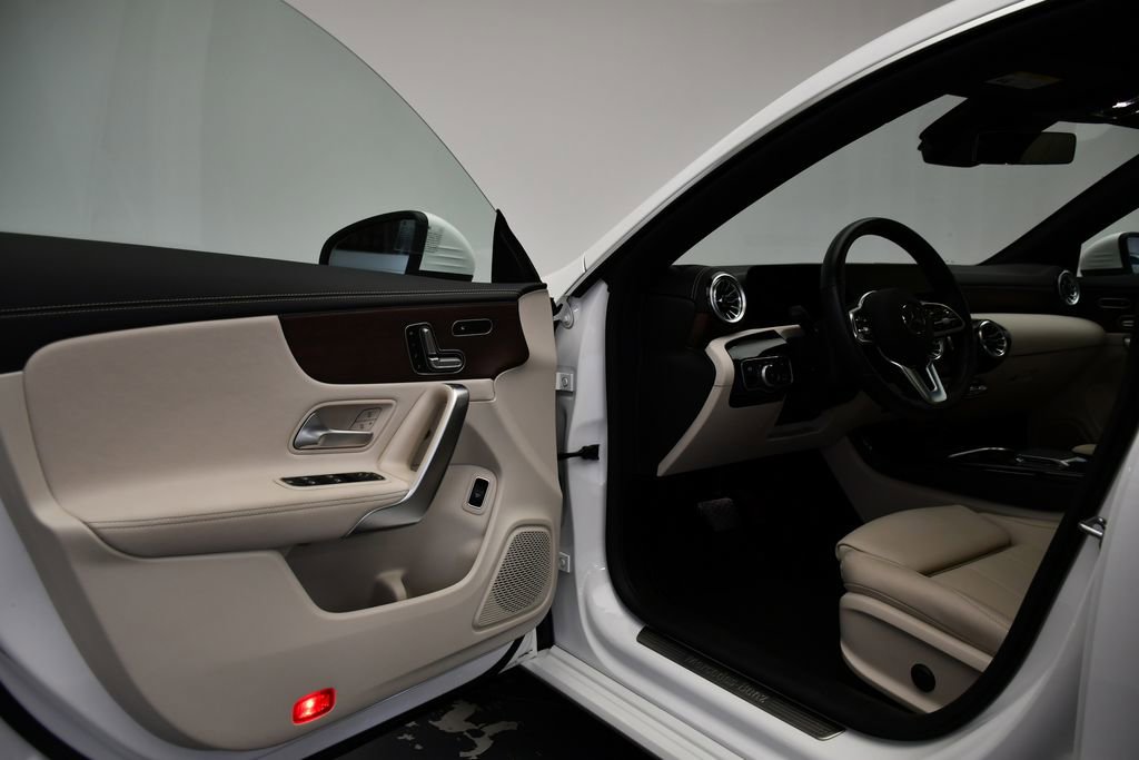 Used 2023 Mercedes-Benz CLA 250 CLA 250 image 36