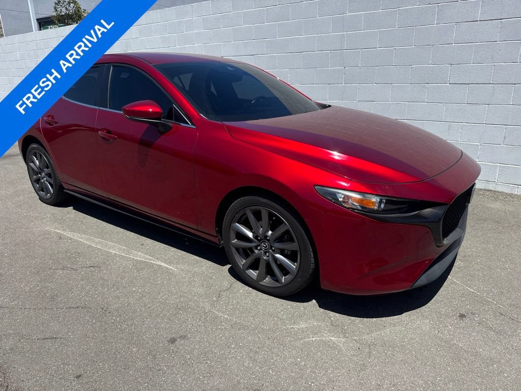 Used 2020 MAZDA MAZDA3 Hatchback w/ Preferred Package FWD image 1