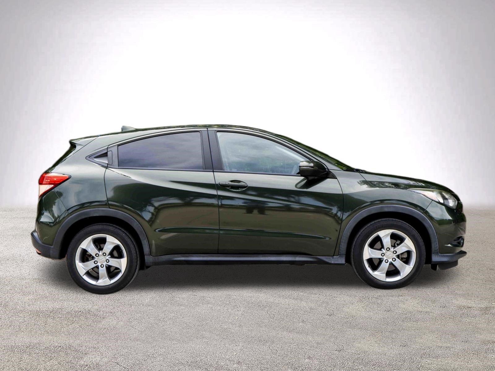 Used 2017 Honda HR-V EX image 10