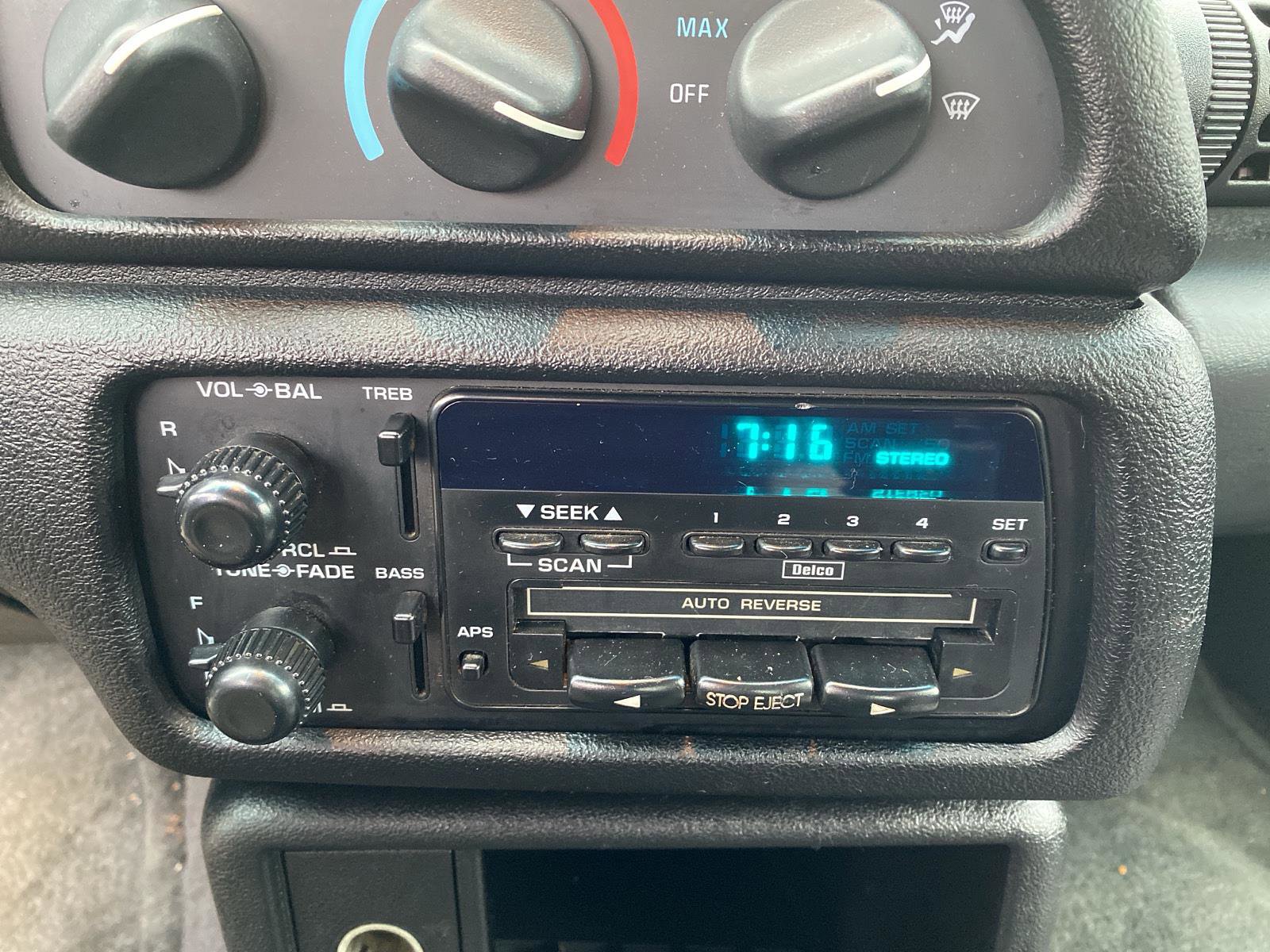 Used 1995 Chevrolet Camaro LT image 17