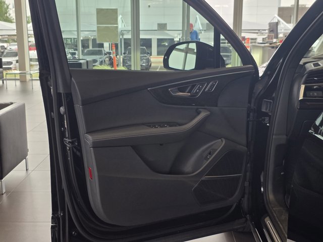 New 2025 Audi Q7 3.0T Premium Plus AWD/4WD image 12