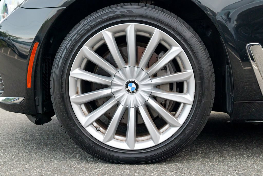 Used 2018 BMW 740i xDrive AWD/4WD image 15