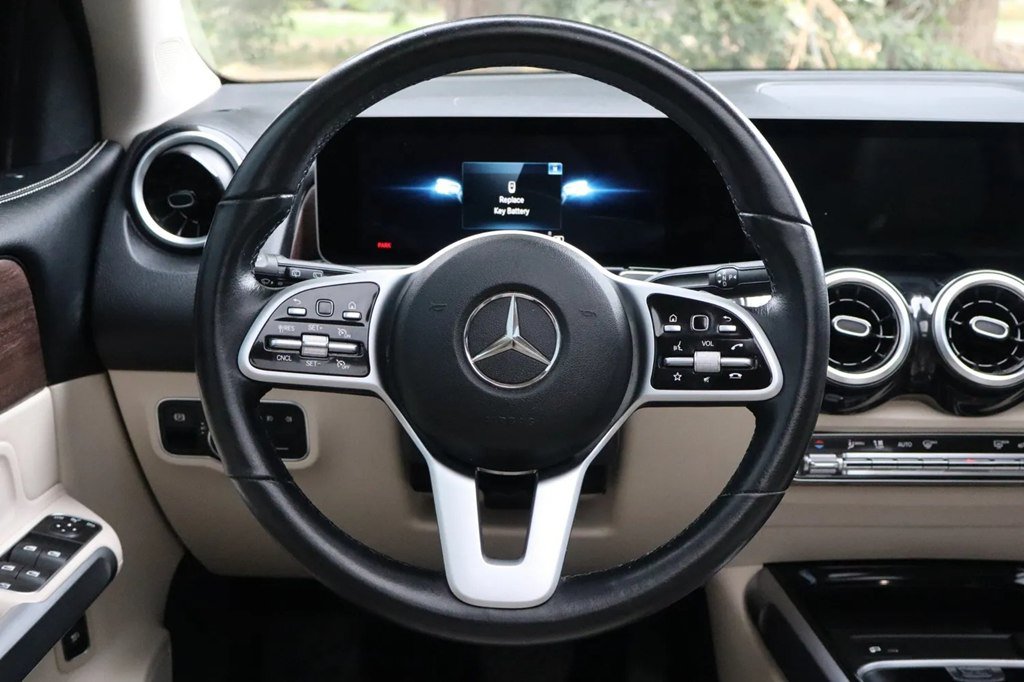 Used 2020 Mercedes-Benz GLB 250 4MATIC image 10