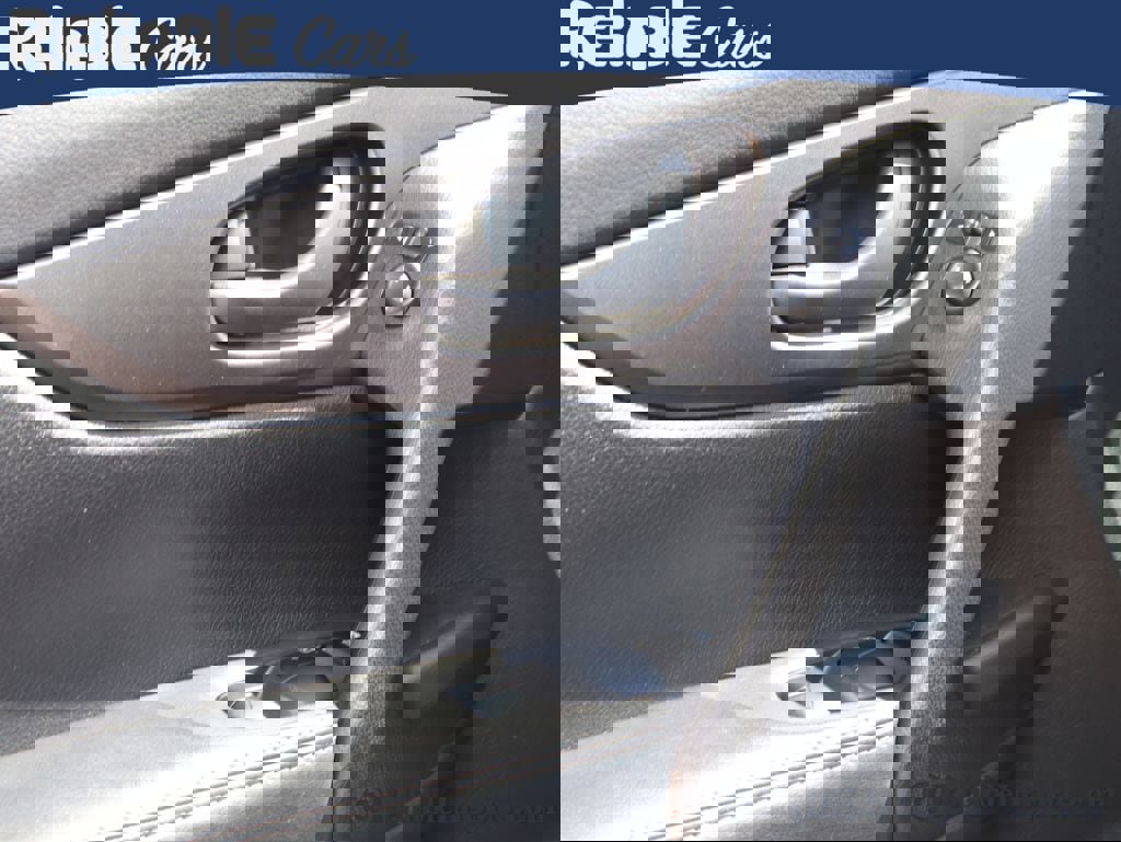 Used 2019 Nissan Rogue Sport S image 22