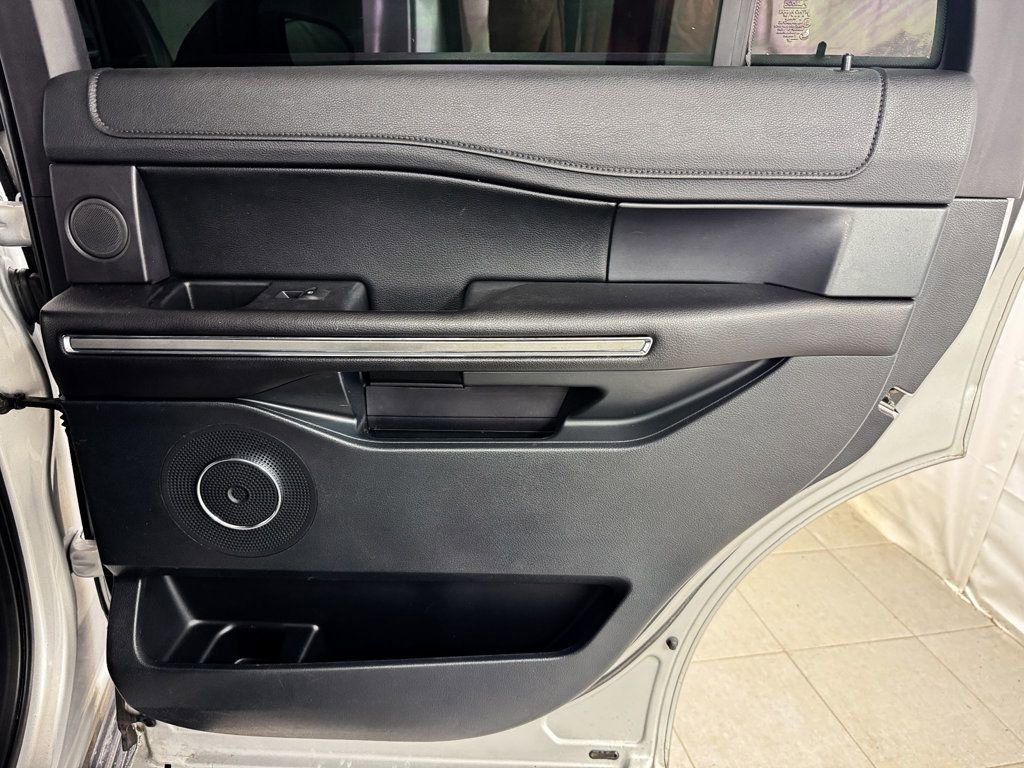 Used 2019 Ford Expedition XLT w/ Equipment Group 202A image 15