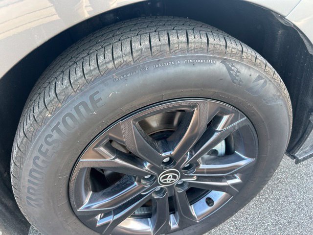Used 2026 Toyota Sienna XSE AWD/4WD image 5